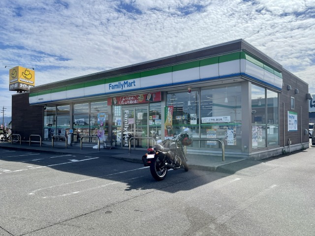 コンビニ　ファミリーマート加賀加茂町店（コンビニ）まで1145m