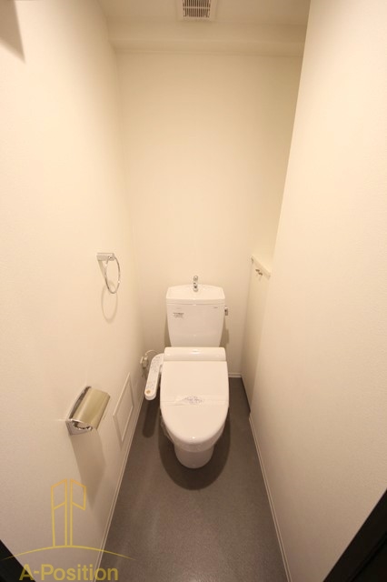 トイレ　プール・トゥジュール梅田ウエスト