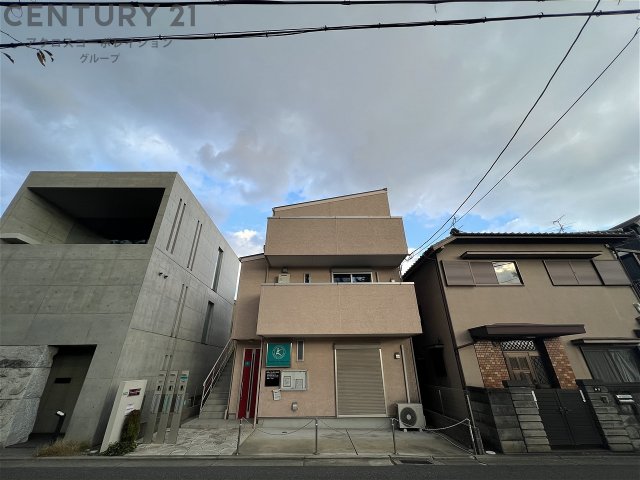 建物外観　最寄り駅徒歩3分の駅近物件！
