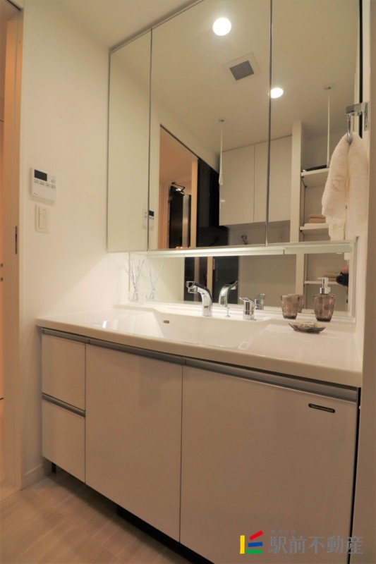 洗面設備　モデルルームの写真です。