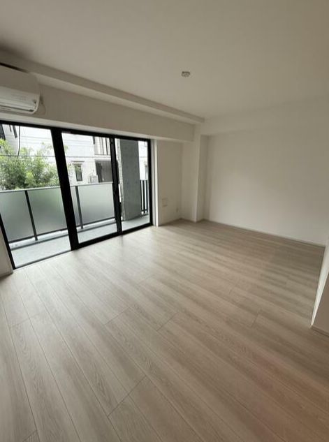 居室・リビング　別室参考写真です。