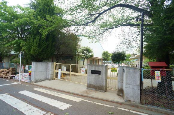 小学校　川崎市立三田小学校（小学校）まで158m