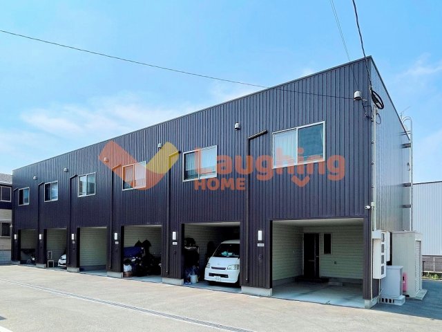 建物外観　落ち着いた雰囲気の外観です