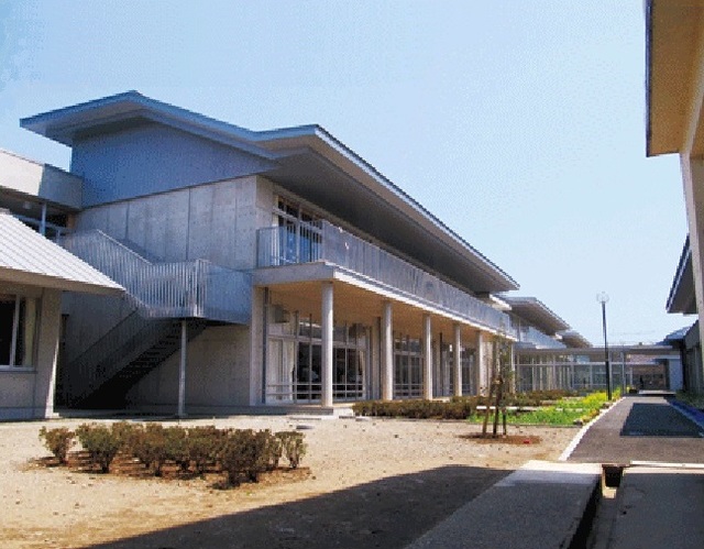 小学校　市立萩原小学校（小学校）まで750m