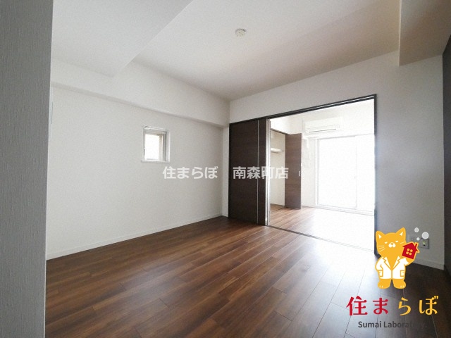 居室・リビング　「“合う暮らし”を、LINEで一緒に描こう。」