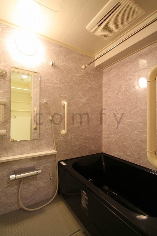 バス・シャワールーム　バスルーム