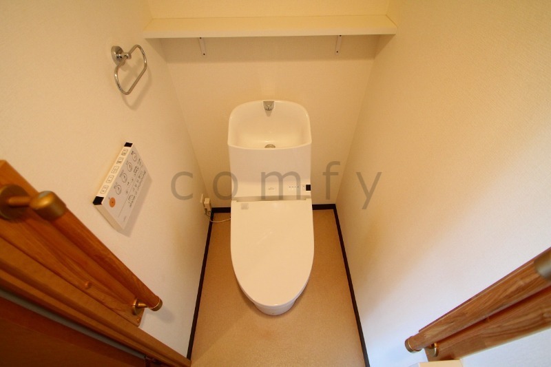 トイレ　ウォシュレット付きトイレ