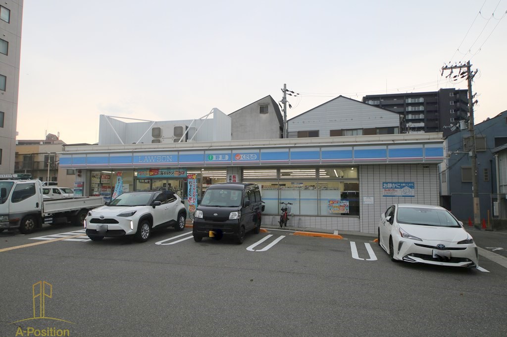 コンビニ　ローソン 新喜多一丁目店（コンビニ）まで296m