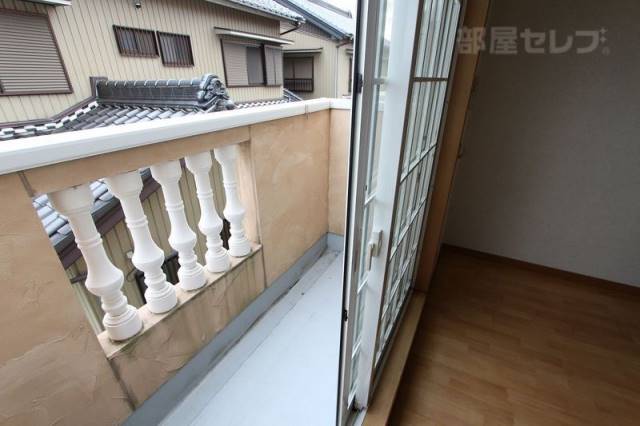 バルコニー　オシャレなバルコニー