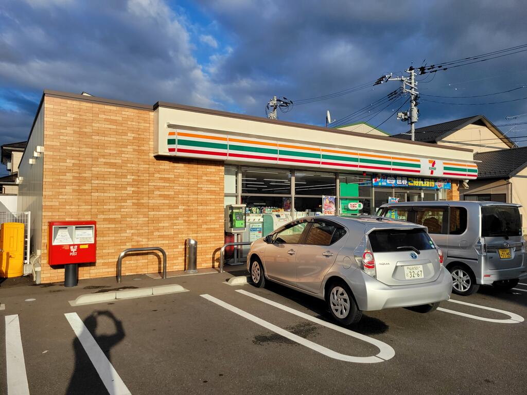 コンビニ　セブンイレブン仙台福室3丁目店（コンビニ）まで317m