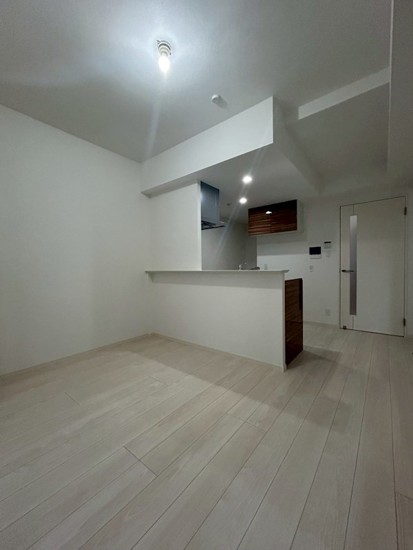 居室・リビング　※別号室参考写真