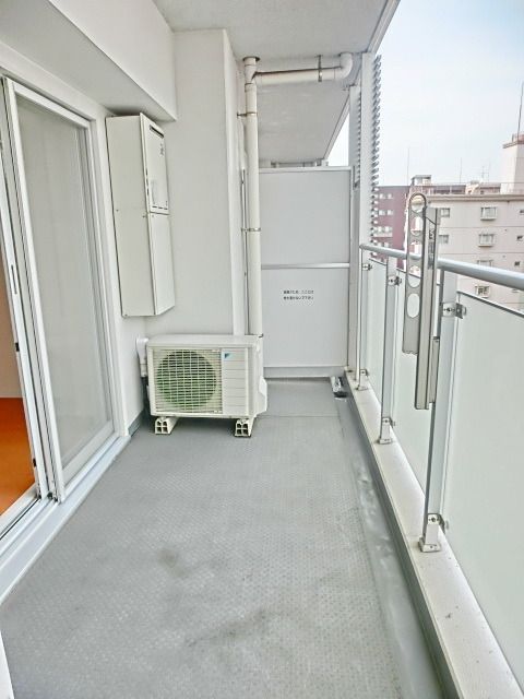 バルコニー　お洗濯にも便利なバルコニー付き