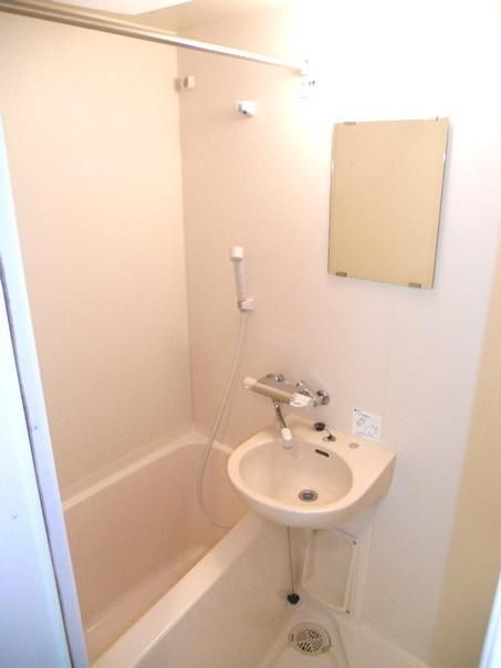 バス・シャワールーム　バスルーム