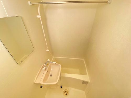 バス・シャワールーム　テレビ