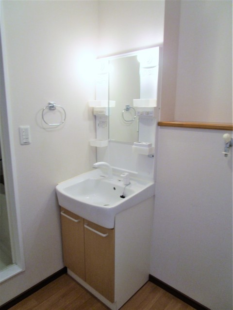 洗面設備　★写真は他の号室の写真★