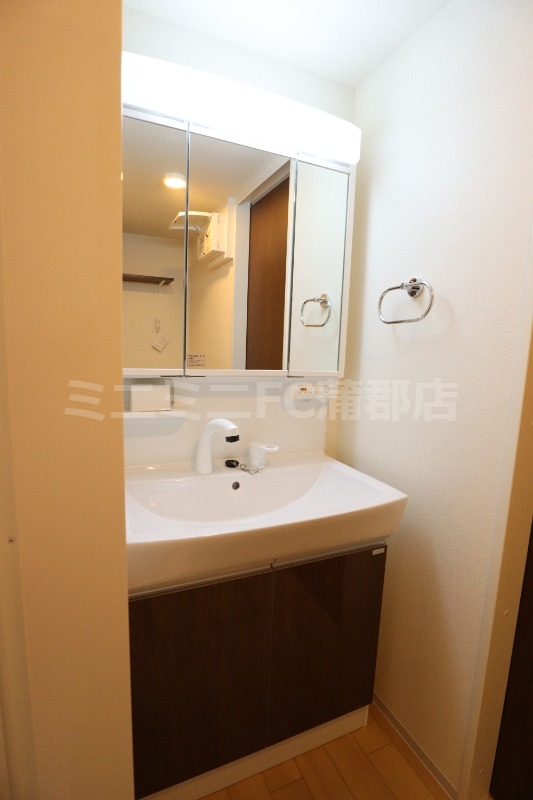 洗面設備　洗髪洗面化粧台（イメージ）