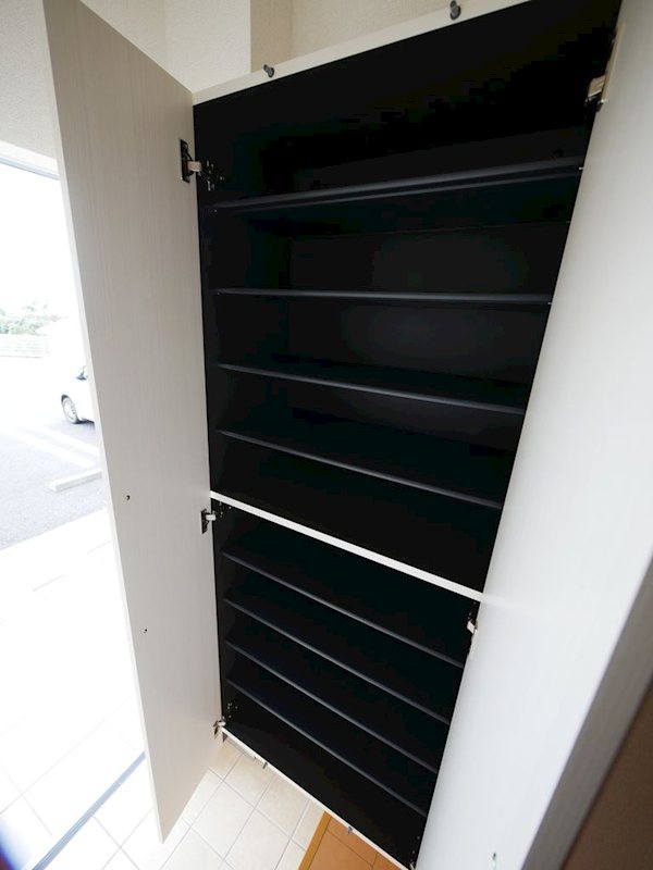 収納　シューズボックス