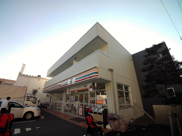 コンビニ　セブンイレブン 世田谷千歳台5丁目店（コンビニ）まで92m