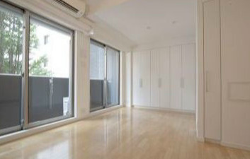 エントランス　ゆとりのあるエントランスです