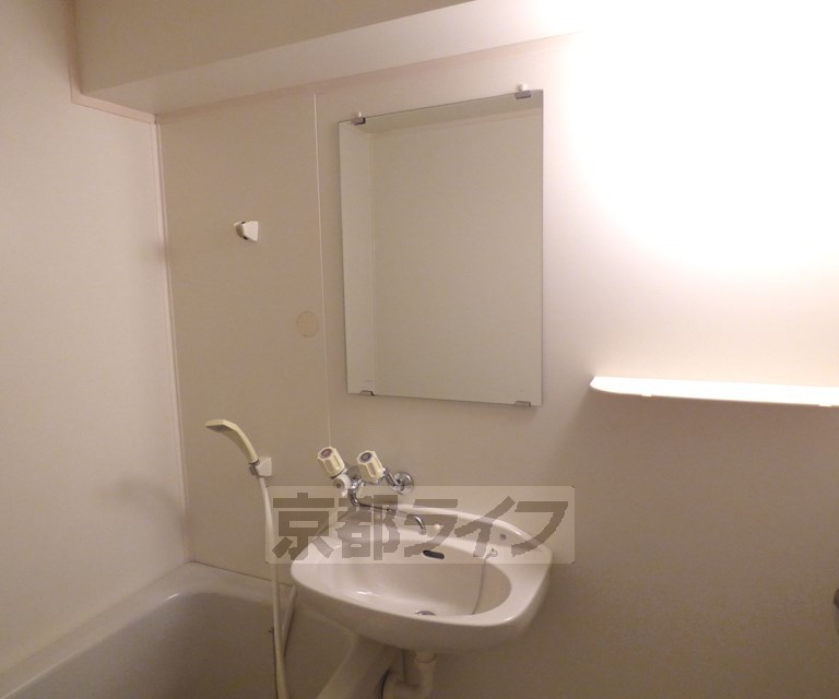 洗面設備　洗面台です。