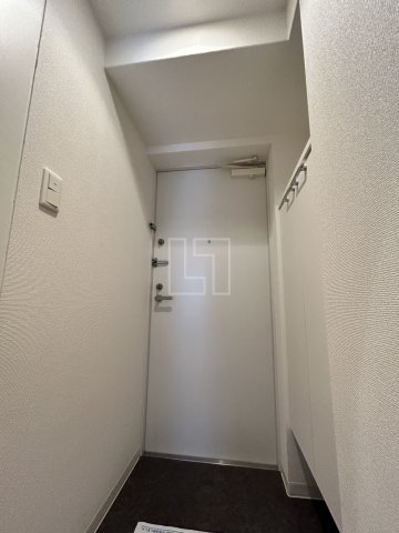 玄関　セレニテ上町台　玄関スペース