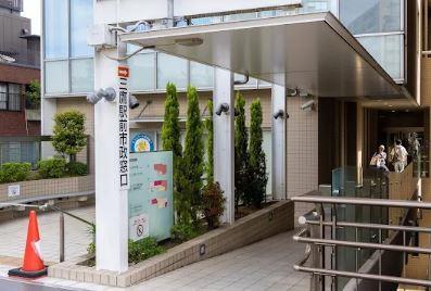 役所　三鷹市役所 三鷹駅前市政窓口（役所）まで271m