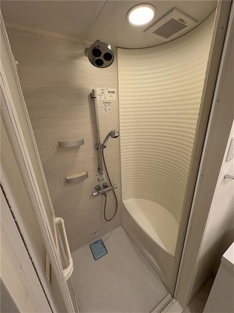 バス・シャワールーム　バスタブ無しのシャワールームになります 浴室暖房　浴室乾燥機