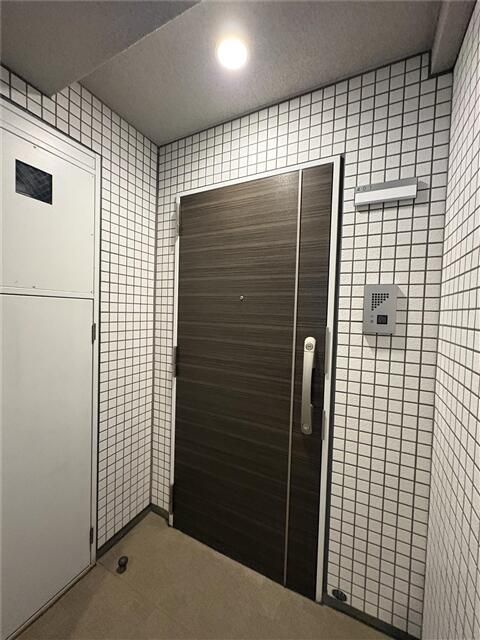 玄関　ダブルロックドア　ディンプルキー