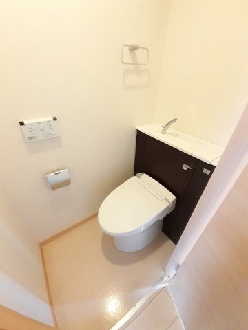 トイレ　トイレもきれいです