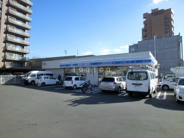コンビニ　ローソン札幌南6条西二十丁目店（コンビニ）まで843m