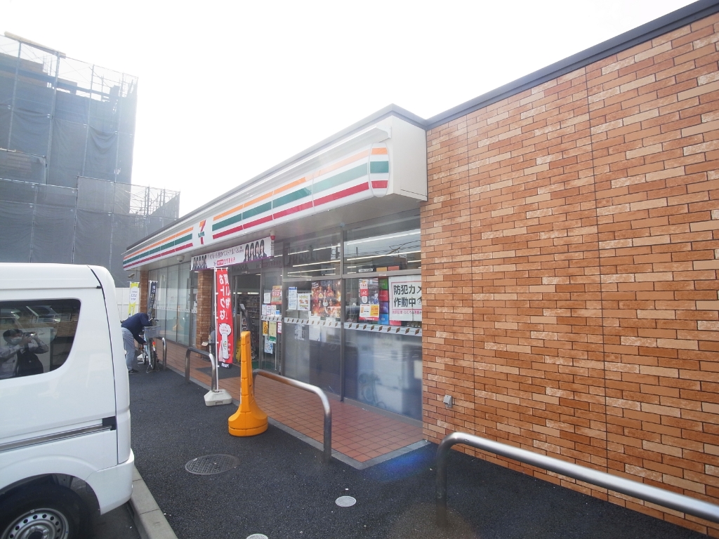 コンビニ　セブンイレブン 葛飾亀有1丁目店（コンビニ）まで674m