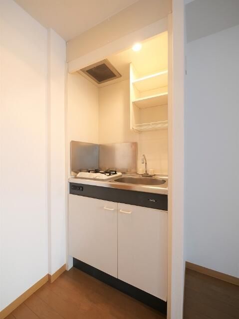 キッチン　※別部屋参考写真