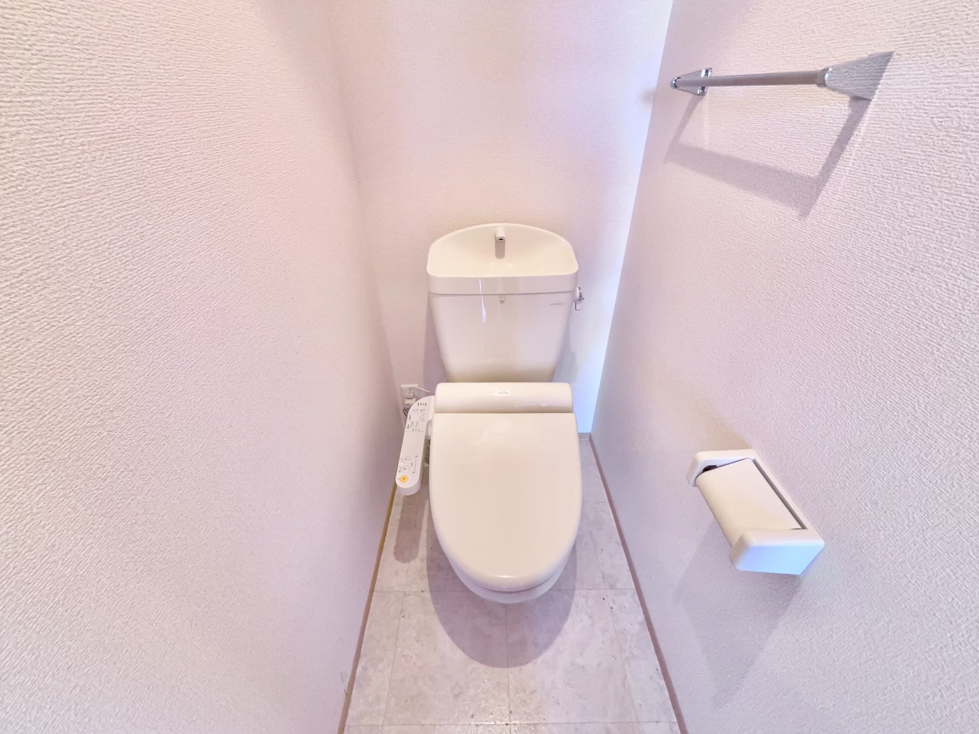 トイレ　トイレ部分・ウォシュレット付きで清潔感◎