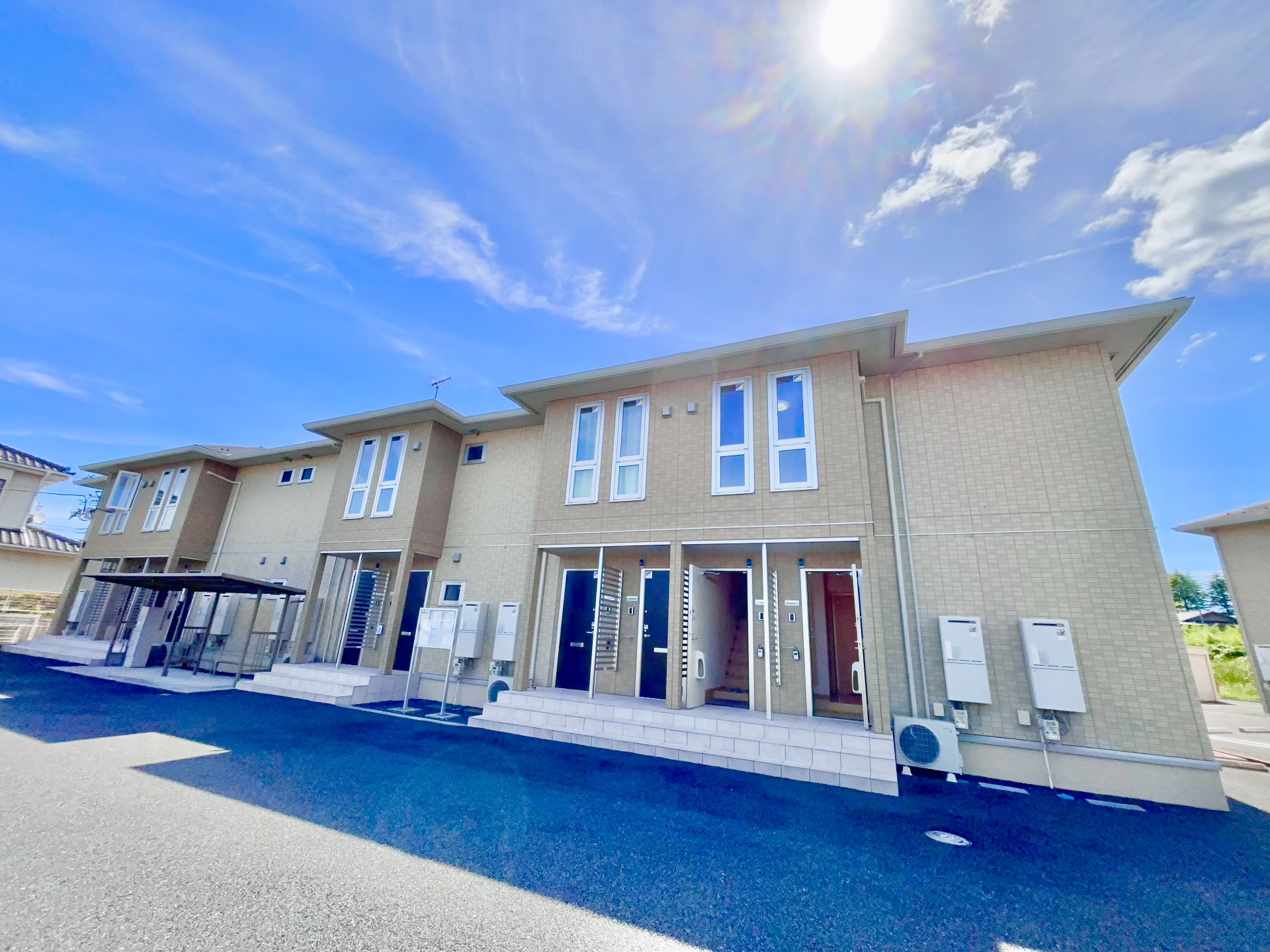 建物外観　外観部分・日当たり良好な物件です♪