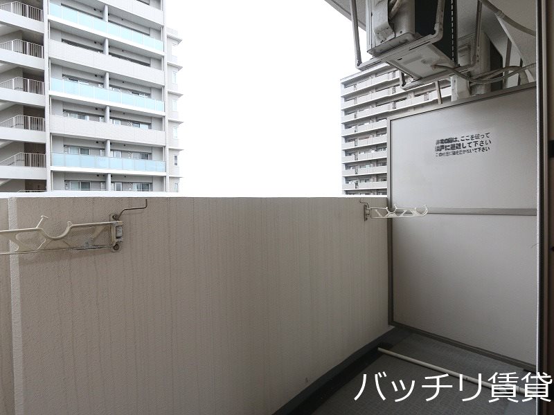 バルコニー　別号室の為、現状優先