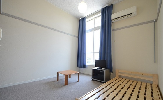 居室・リビング　※別号室の写真です