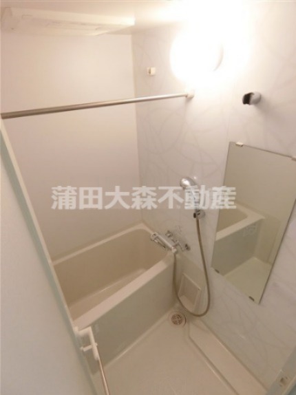 バス・シャワールーム　浴室乾燥機付きのお風呂　バスルーム