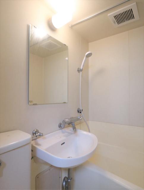 バス・シャワールーム　バス