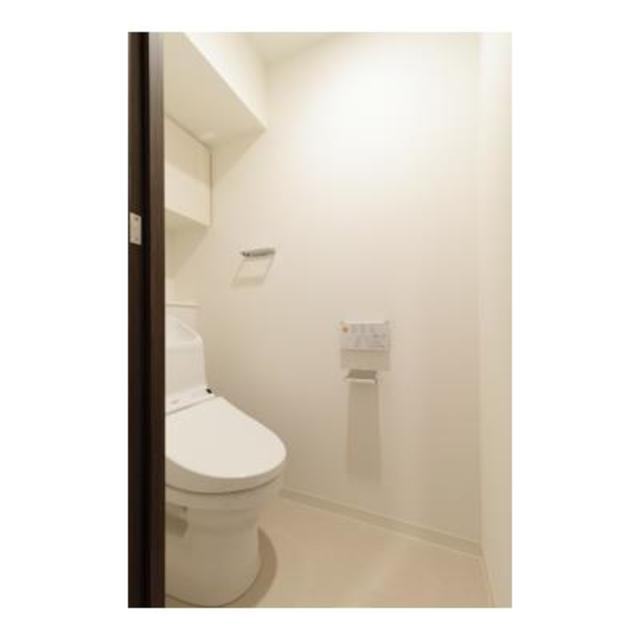 トイレ　※写真は同タイプ住戸です。