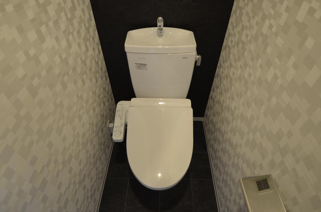 トイレ　シャワー付トイレ