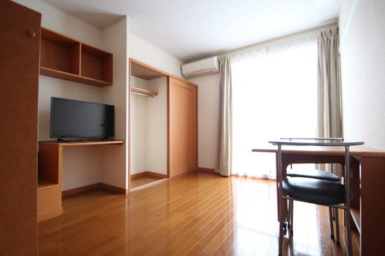 居室・リビング　※別部屋の写真です