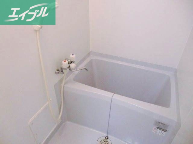 バス・シャワールーム　シャワー付き浴室