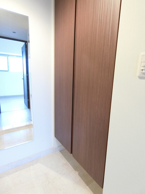 玄関　※前回募集時の写真です。