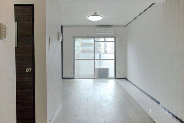 居室・リビング　※現況を優先します。