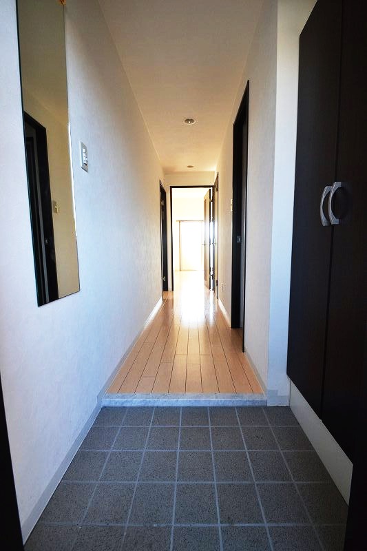 玄関　玄関からのアングルです