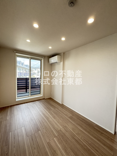 その他部屋・スペース　窓から暖かな日差しが入ります♪