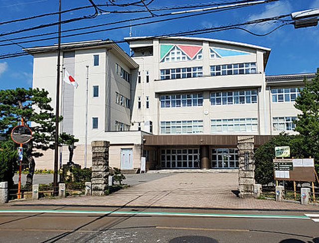 中学校　芦城（中学校）まで2000m