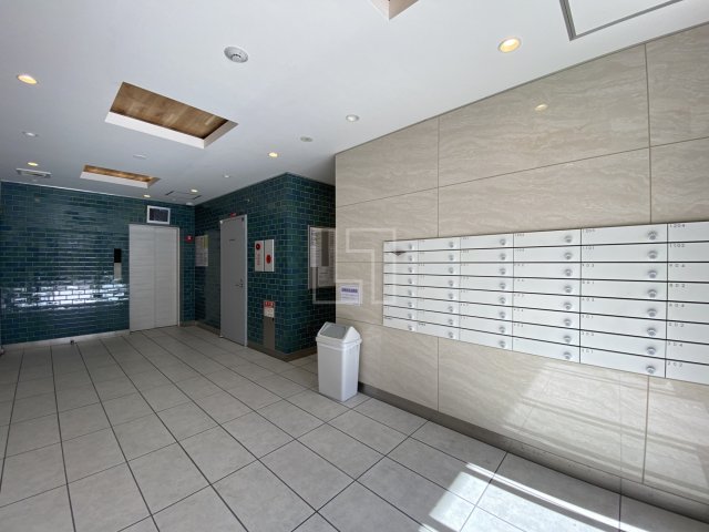 ロビー　エグゼ難波南VI　ロビー