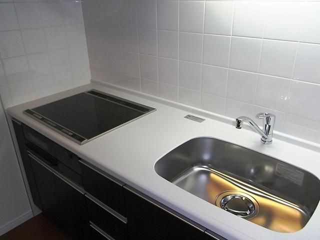 キッチン　３口ＩＨシステムＫ（魚焼グリル付き）