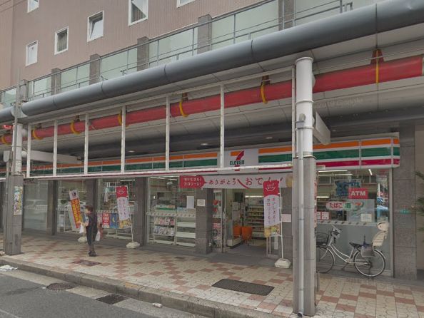 コンビニ　セブンイレブン（コンビニ）まで506m